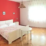Apartamento Tomica *